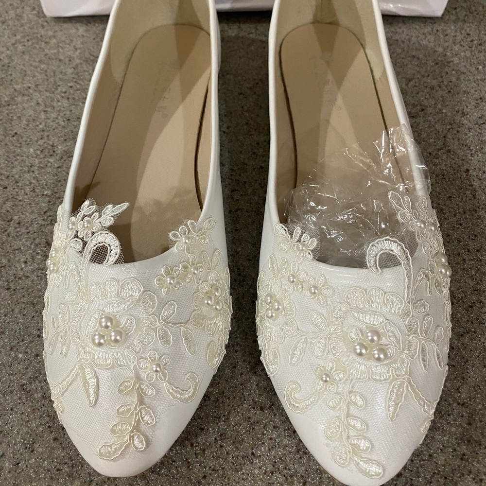 Flats Womens size 11 White Beaded !NEW with BOX!